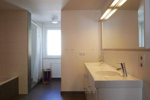 Badezimmer mit Sauna