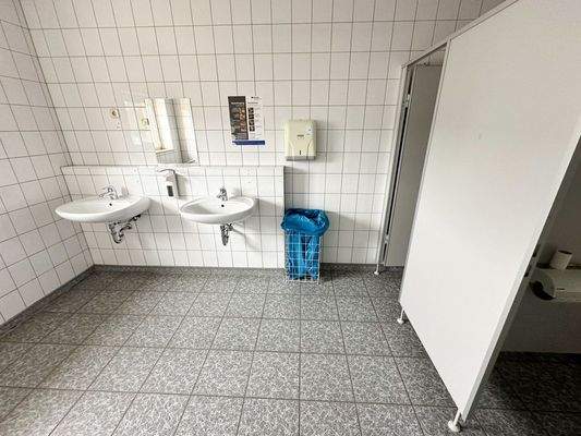 WC Damen EG