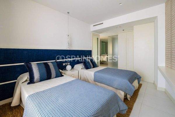 Seafront Duplex Penthouse in Central Barcelona