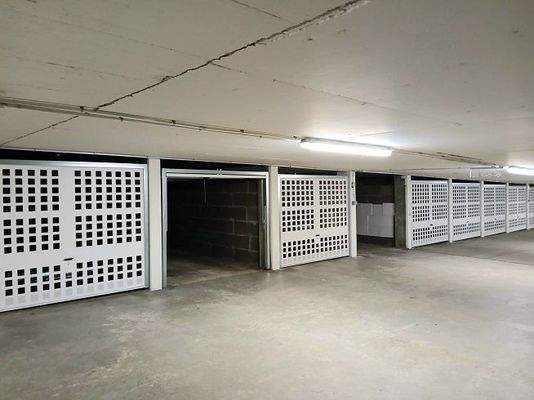 abschließbare Garagenbox