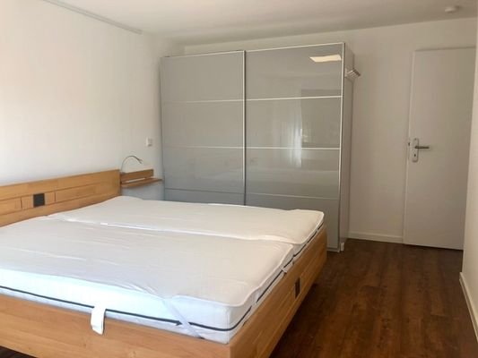 22 Schlafzimmer SchrankIMG_5731.jpeg