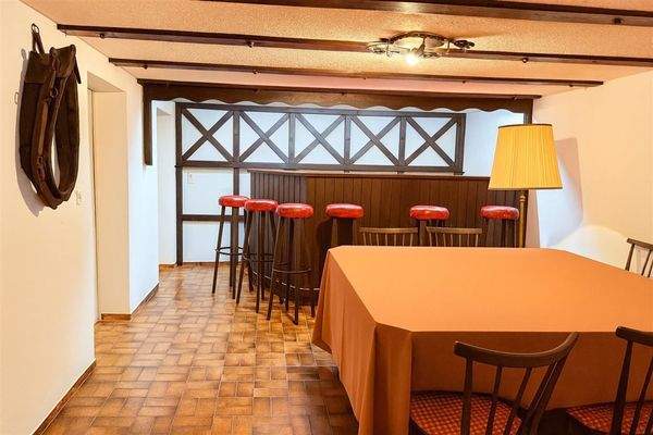 KG Partykeller mit Bar