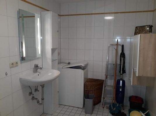 Sanitärbereich mit Waschmaschine möglich