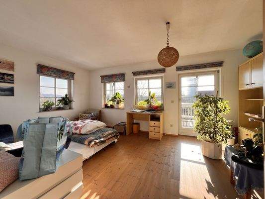 Kinderzimmer 2 mit Balkon