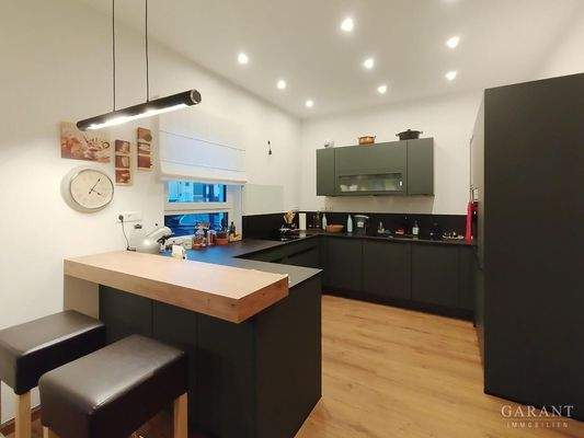 EG - Hochwertige Küche