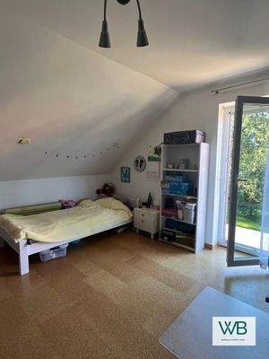 Kinderzimmer Einliegerwohnung links