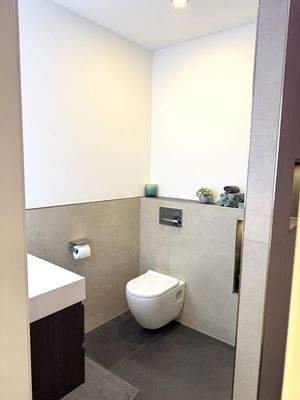 Gäste-WC mit Dusche