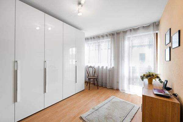 Ankleide oder Kinderzimmer im Obergeschoss