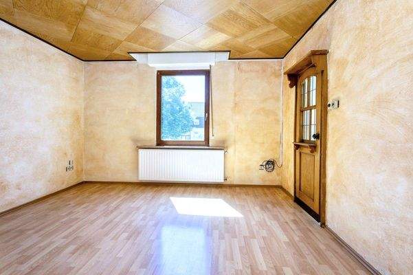 Zimmer 1 - leerstehende Wohnung OG