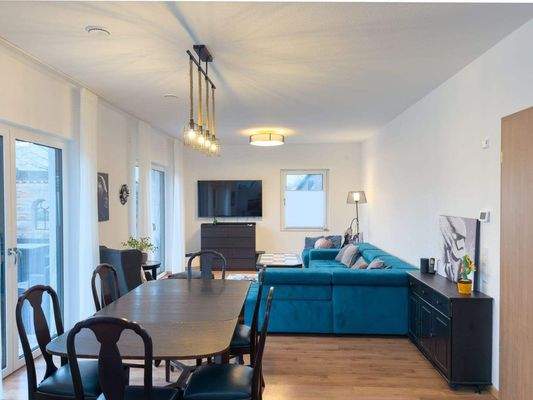 4. Wohn- und Esszimmer.jpeg