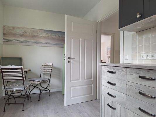 FeWo 2, Küche mit Essecke