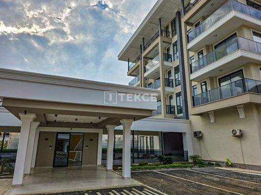 Properties with Beautiful Views 350 m from the Sea in Alanya