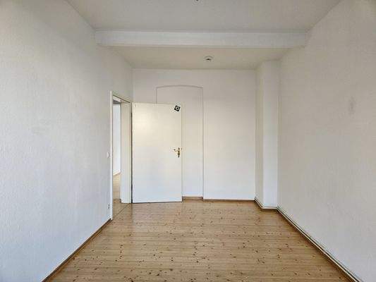 Zimmer 3, Blick Flur.jpg