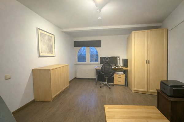 Arbeits-/Kinderzimmer