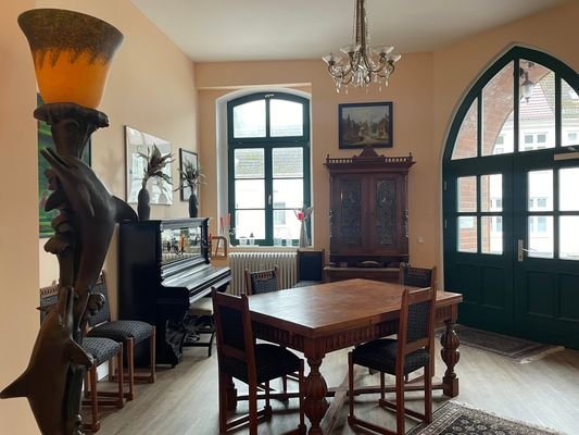 Esszimmer in der ehemaligen Eingangshalle