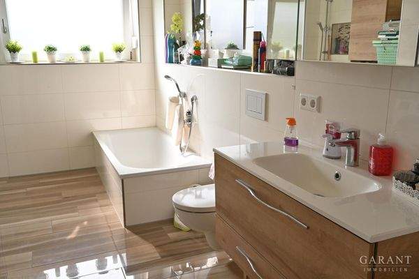 Apartmenthaus EG Wohnung .,