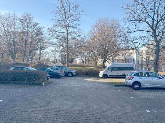 Stellplatz auf dem Parkplatz