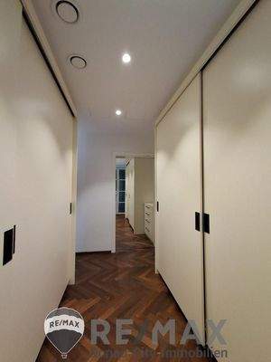 13 Schrankraum Garderobe 2721