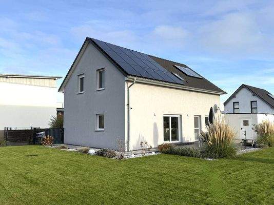 Objektrückseite und Gartengrundstück