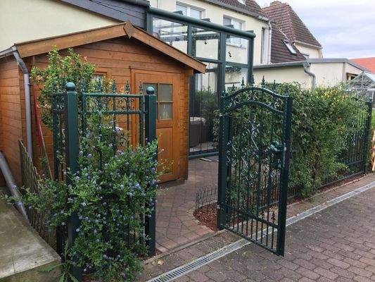 Eingang vom Parkplatz