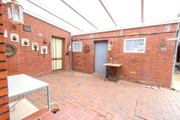 überdachte Terrasse