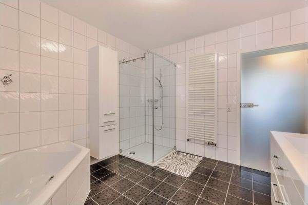 weitere Badansicht OG