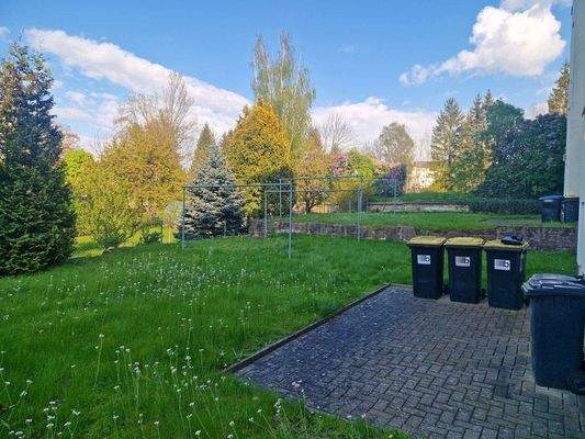 Garten mit Wäscheplatz.jpg