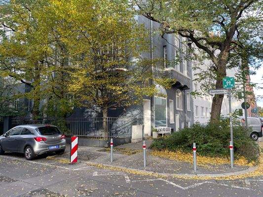 Eckhaus mit Altbaucharme