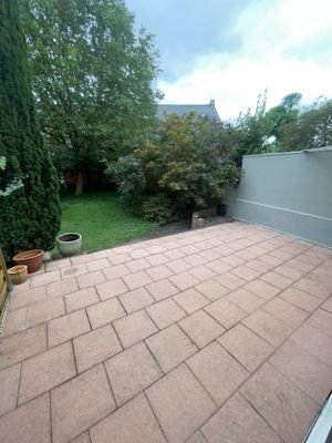 Terrasse mit Garten