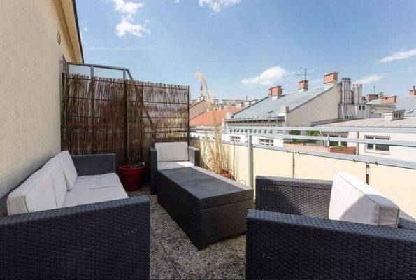 Terrasse 25m² mit gemütlicher Sitzecke
