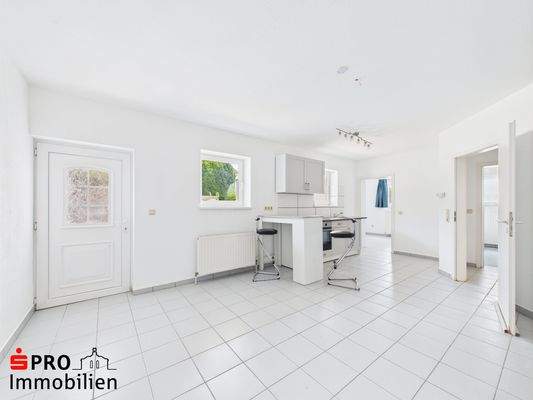 Wohnzimmer mit Küche Einliegerwohnung