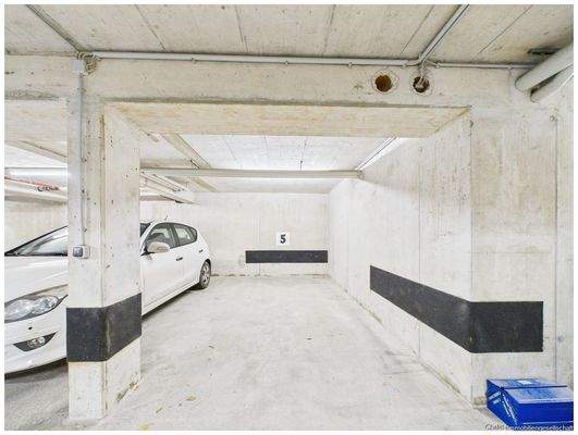 Tiefgaragenstellplatz