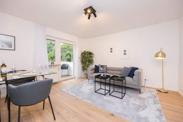 Wohn- und Esszimmer Mustereinrichtung