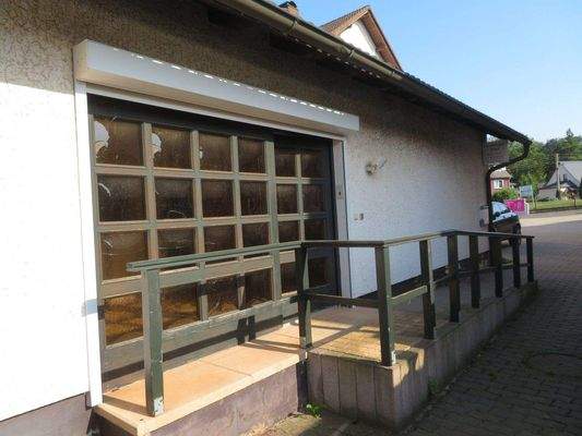 Haus-Ansicht von Nord-West mit Hauseingang