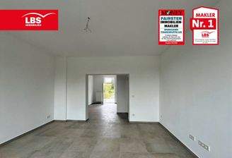 Wohnzimmer mit Blick zum Essbereich