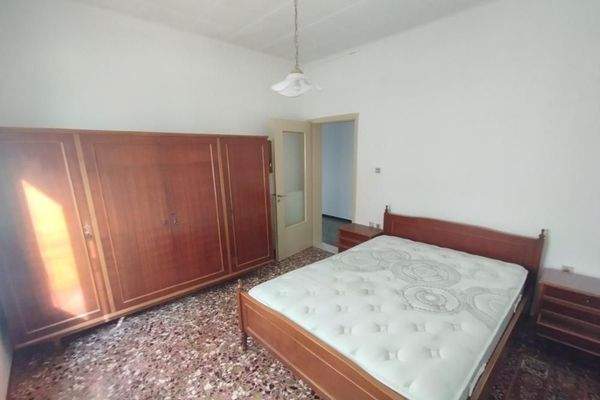 Kreta, Vamvakopoulo: Charmantes Haus in ruhiger Lage nahe der Stadt zu verkaufen