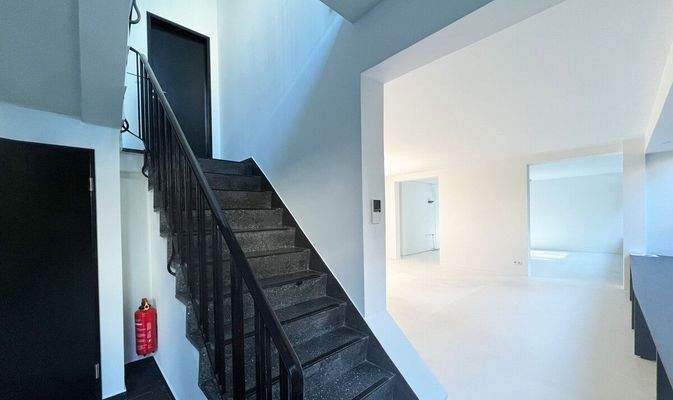 Weitere Ansichten (EG / 1. OG - ca. 228 m²)