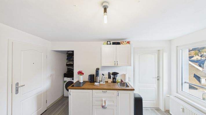 1-Zimmer-Apartment mit offenem Wohn- und Schlafbereich 4. OG