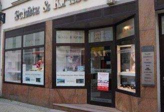 Straßenansicht Eingang