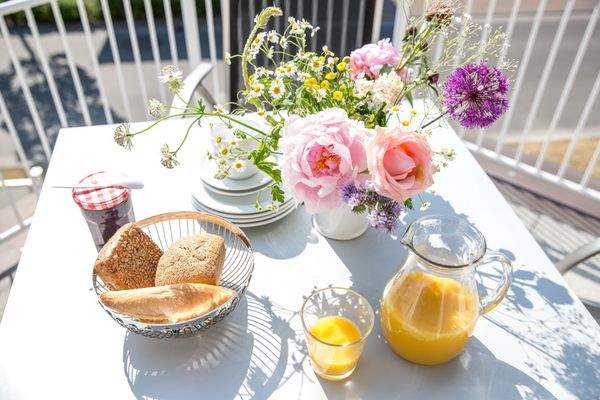 sonnig frühstücken.jpg