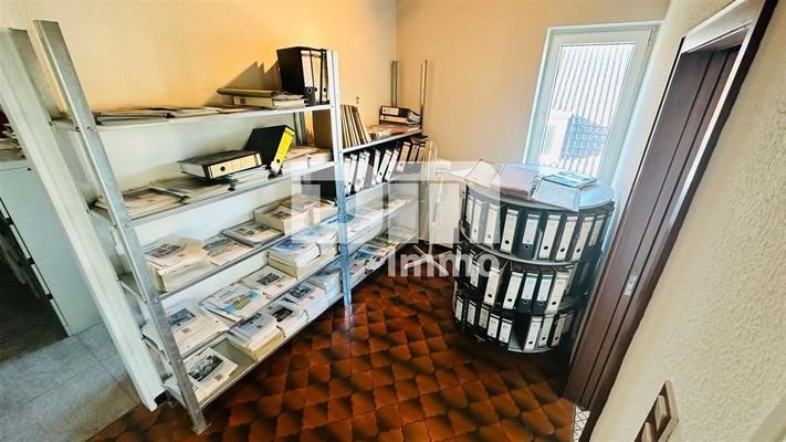 2.OG Bürogebäude Betreiberwohnung Zimmer 1