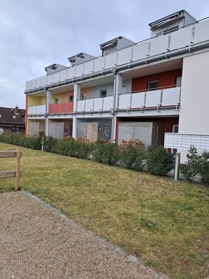Haus West Ansicht Eingang2.jpg