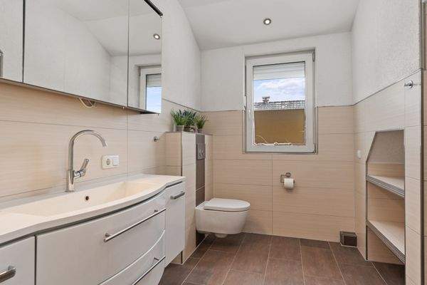 Badezimmer im Dachgeschoss 7,83m²