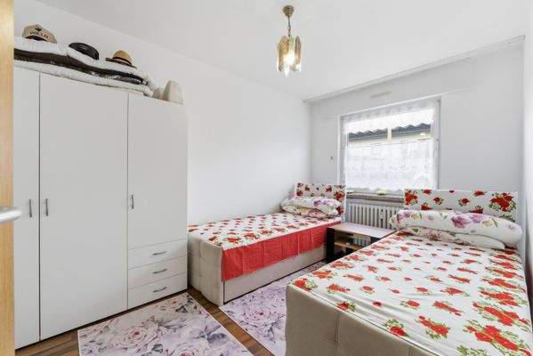 Schlafzimmer EG Mitte