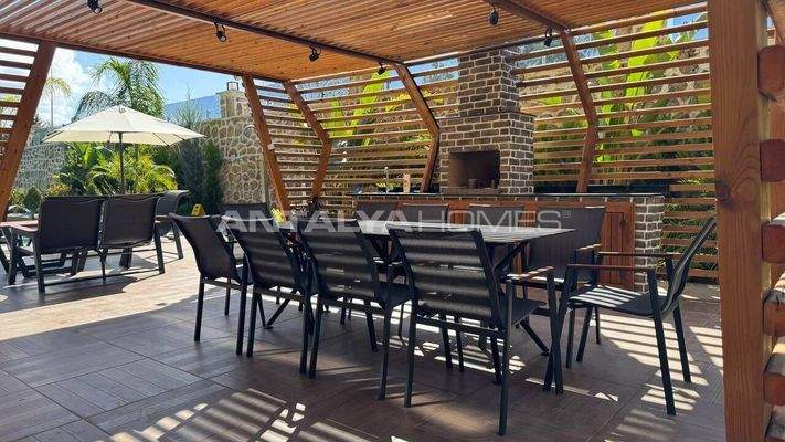 Properties within Walking Distance of Beach in Alanya