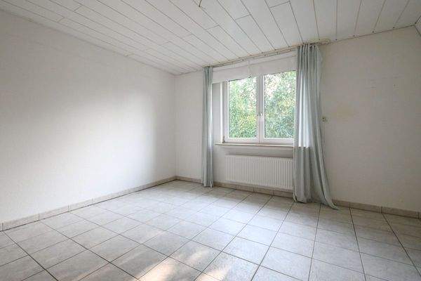 Gebäudeteil LINKS - Kind 1 (Blick 1)