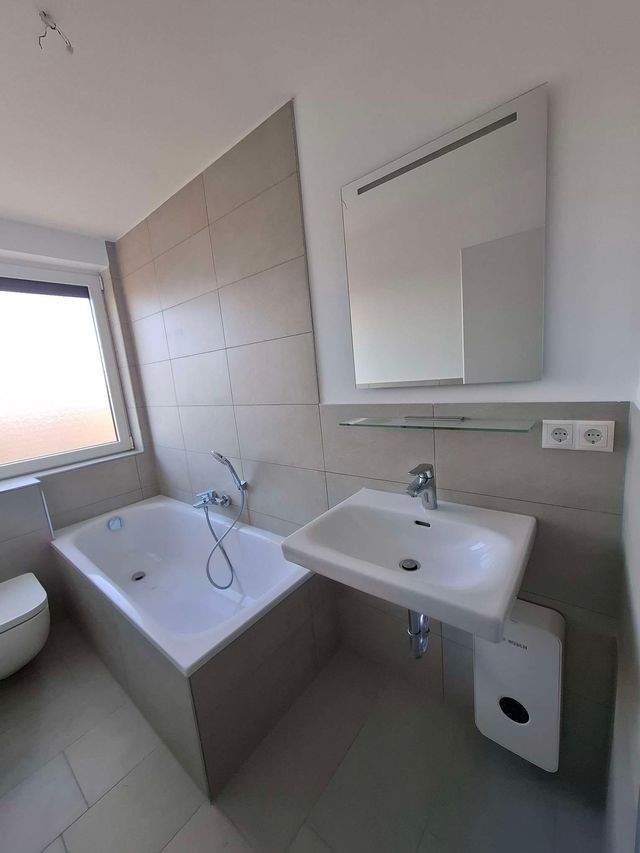 Wohnen wie im Neubau - Sanierte 2-Zimmer-Wohnung mit Balkon & Aufzug - Foto 4