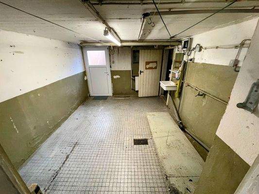 Waschküche zur Gartentreppe