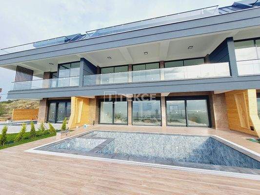 Elegant Villas with Private Pools in Alanya İncekum