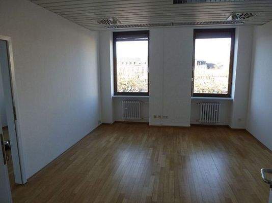 B_ro__Blick_Gro_er_Markt